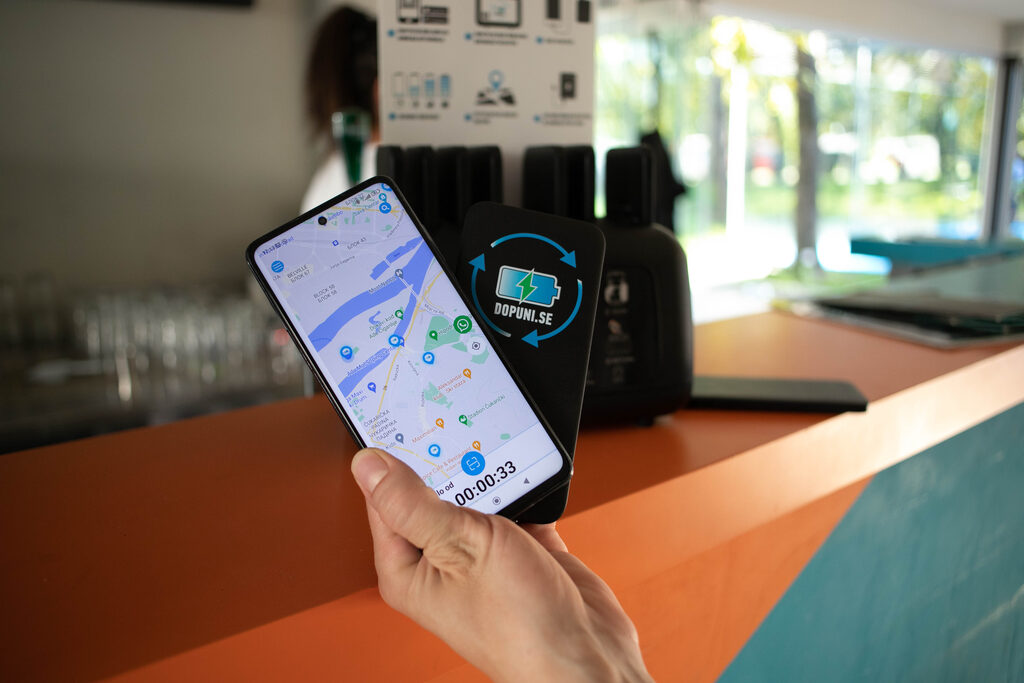 Dopuni.se powerbank charging station
